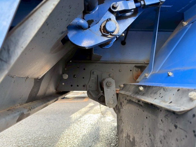 いすゞエルフパッカー車（塵芥車）小型（2t・3t）[写真19]