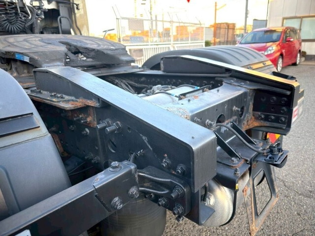 日野プロフィアトレーラーヘッド（トラクターヘッド）大型（10t）[写真07]