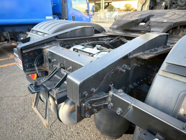 日野プロフィアトレーラーヘッド（トラクターヘッド）大型（10t）[写真08]