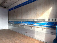 日野デュトロ幌ウイング小型（2t・3t）[写真13]