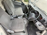 日野デュトロ幌ウイング小型（2t・3t）[写真31]