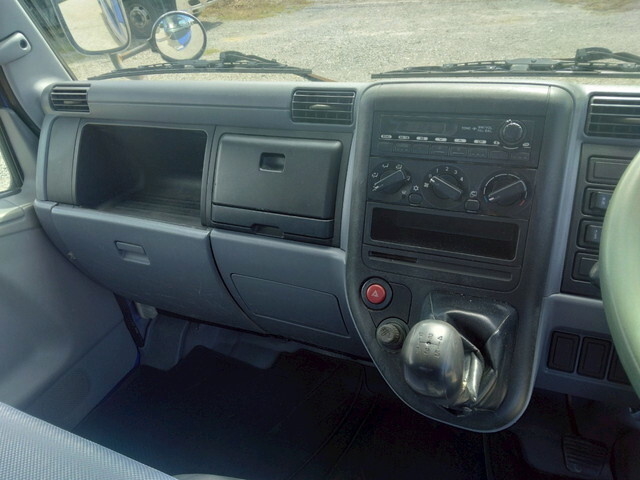 三菱ふそうキャンターダンプ小型（2t・3t）[写真35]