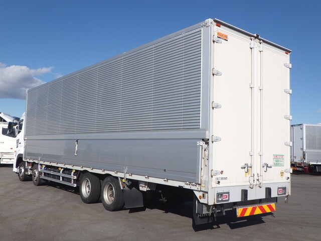 日野プロフィアアルミウイング大型（10t）[写真02]