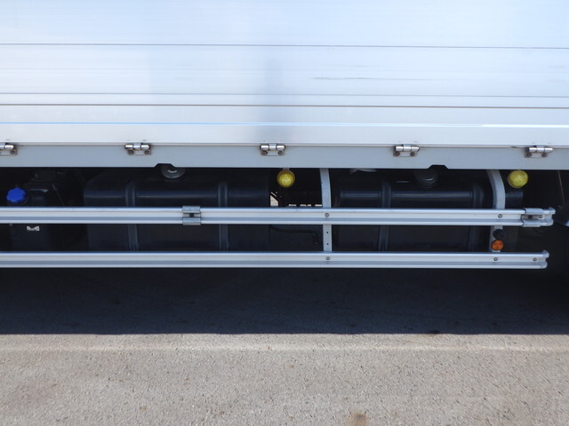 日野プロフィアアルミウイング大型（10t）[写真27]