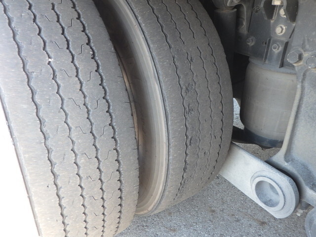 日野プロフィアアルミウイング大型（10t）[写真34]