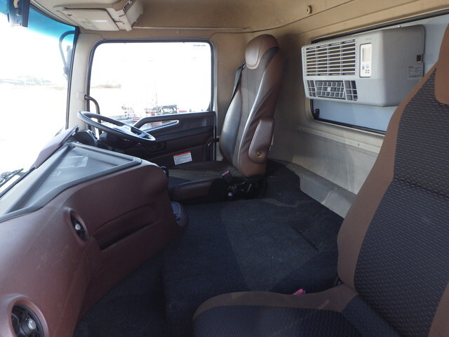 日野プロフィアアルミウイング大型（10t）[写真13]