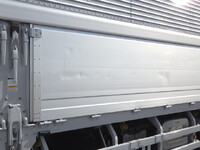 日野プロフィアアルミウイング大型（10t）[写真38]