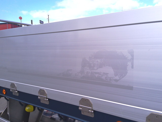 三菱ふそうファイターアルミブロック中型（4t）[写真13]