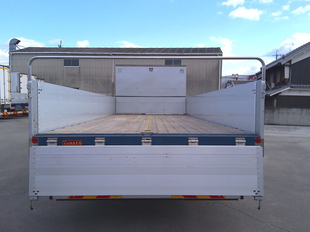 三菱ふそうファイターアルミブロック中型（4t）[写真15]