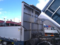 三菱ふそうファイターアルミブロック中型（4t）[写真39]