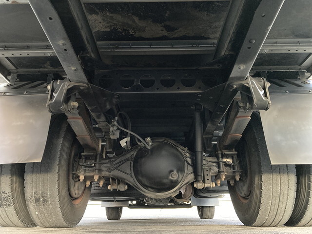 いすゞエルフアルミバン小型（2t・3t）[写真11]