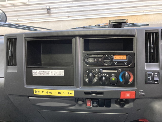 いすゞエルフアルミバン小型（2t・3t）[写真16]