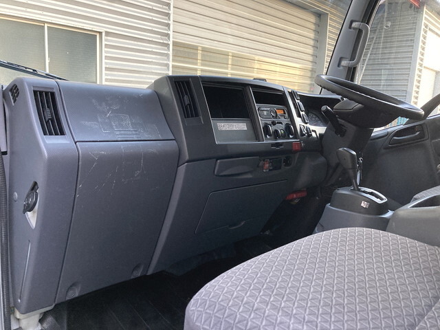 いすゞエルフアルミバン小型（2t・3t）[写真19]