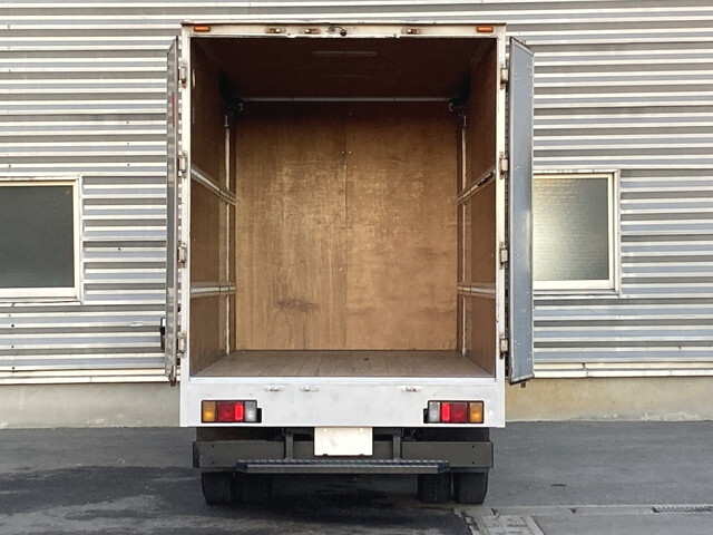 いすゞエルフアルミバン小型（2t・3t）[写真05]
