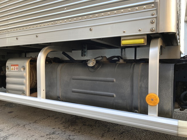 日野デュトロアルミバン小型（2t・3t）[写真10]