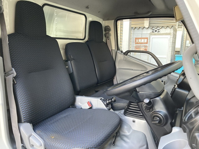 日野デュトロアルミバン小型（2t・3t）[写真14]