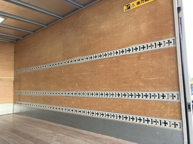 日野デュトロアルミバン小型（2t・3t）[写真22]