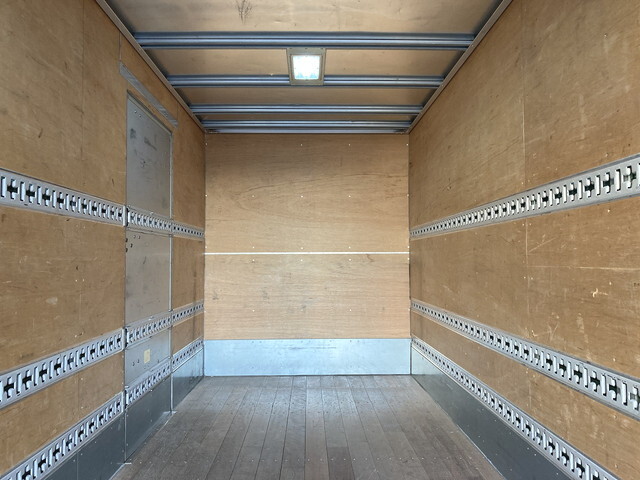 日野デュトロアルミバン小型（2t・3t）[写真25]