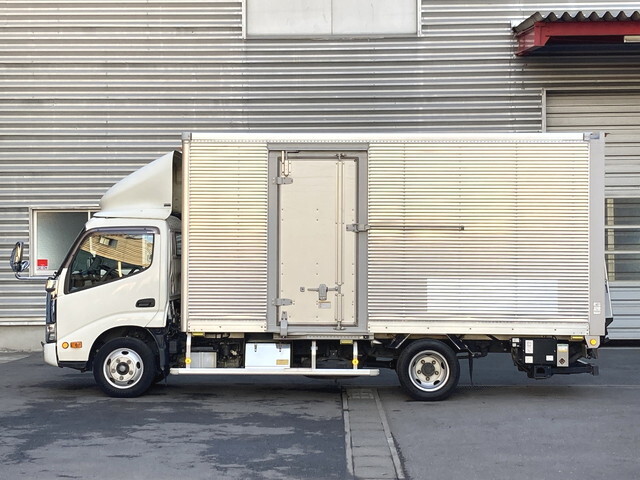 日野デュトロアルミバン小型（2t・3t）[写真03]