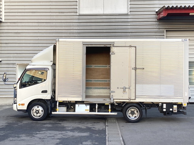 日野デュトロアルミバン小型（2t・3t）[写真04]