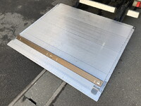 日野デュトロアルミバン小型（2t・3t）[写真07]