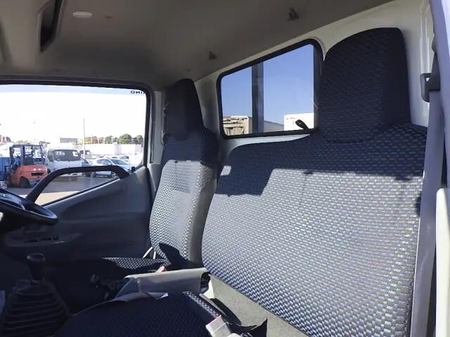 日野デュトロ平ボディ小型（2t・3t）[写真11]