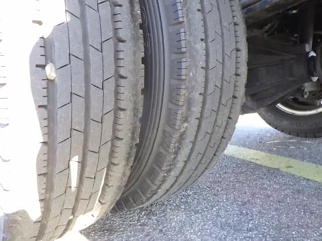 日野デュトロ平ボディ小型（2t・3t）[写真22]