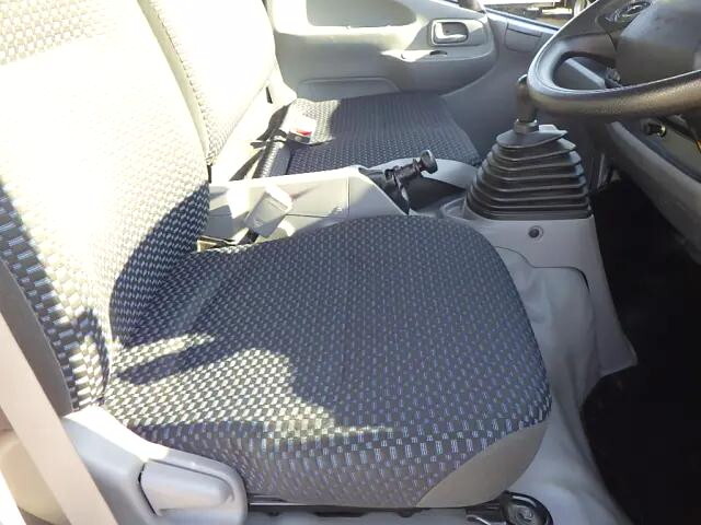 日野デュトロ平ボディ小型（2t・3t）[写真39]