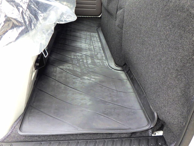 三菱ふそうキャンターダブルキャブ（Wキャブ）小型（2t・3t）[写真15]