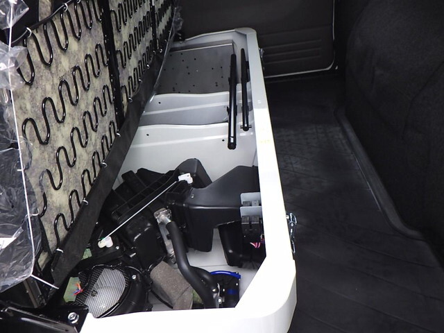 三菱ふそうキャンターダブルキャブ（Wキャブ）小型（2t・3t）[写真16]