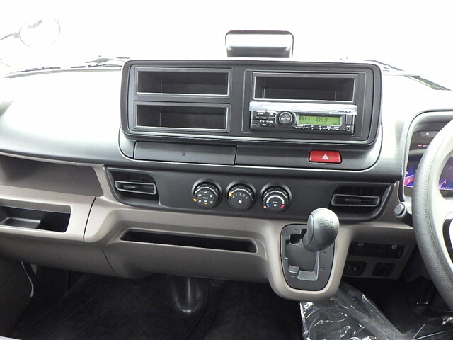 三菱ふそうキャンターダブルキャブ（Wキャブ）小型（2t・3t）[写真20]