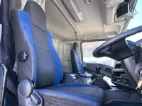 いすゞギガアルミウイング大型（10t）[写真14]