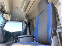 いすゞギガアルミウイング大型（10t）[写真19]