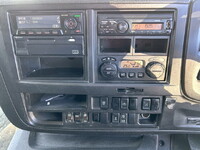 いすゞギガアルミウイング大型（10t）[写真26]