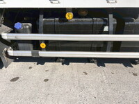 いすゞギガアルミウイング大型（10t）[写真35]