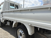 マツダボンゴ平ボディ小型（2t・3t）[写真11]