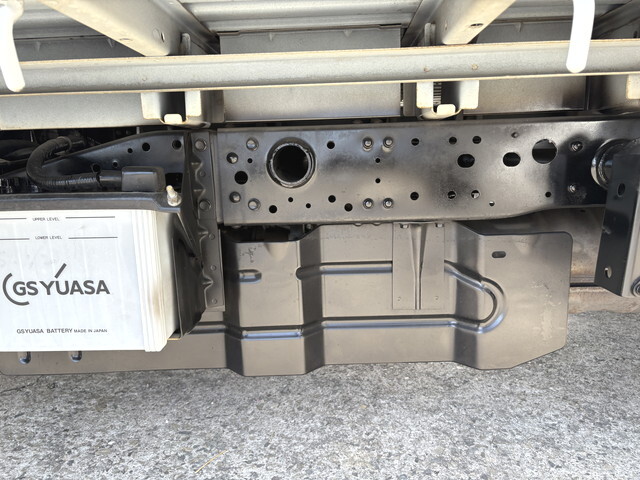 マツダボンゴ平ボディ小型（2t・3t）[写真12]