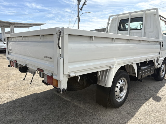 マツダボンゴ平ボディ小型（2t・3t）[写真18]