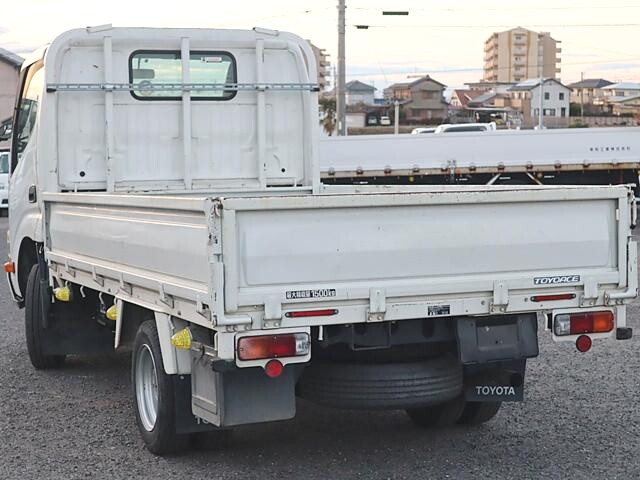 トヨタトヨエース平ボディ小型（2t・3t）[写真02]