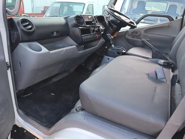 日野デュトロ平ボディ小型（2t・3t）[写真27]