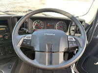 いすゞギガアルミウイング大型（10t）[写真24]