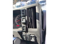 いすゞギガアルミウイング大型（10t）[写真28]