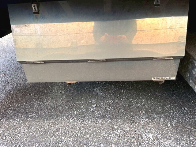 いすゞギガアルミウイング大型（10t）[写真33]