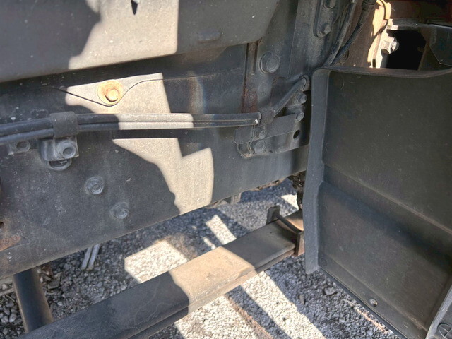 いすゞギガアルミウイング大型（10t）[写真38]