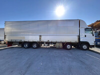 いすゞギガアルミウイング大型（10t）[写真08]