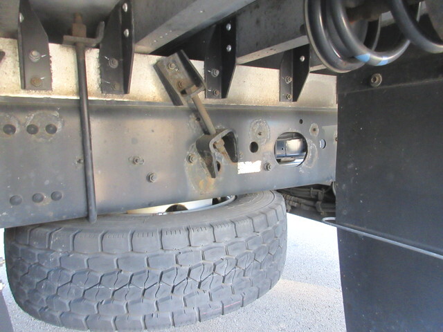 三菱ふそうファイターアルミウイング増トン（6t・8t）[写真13]