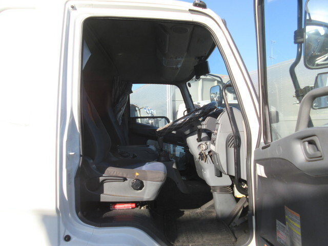 三菱ふそうファイターアルミウイング増トン（6t・8t）[写真14]