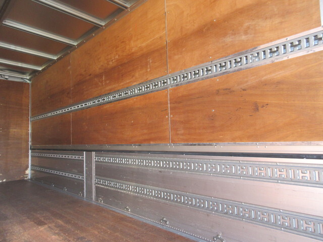 三菱ふそうファイターアルミウイング増トン（6t・8t）[写真36]