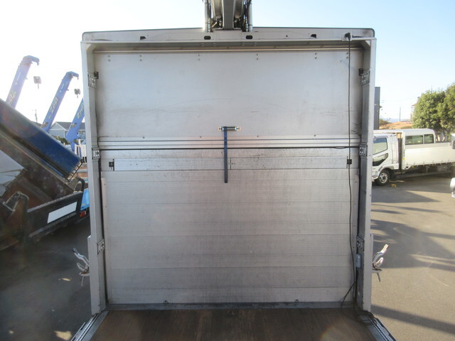 三菱ふそうファイターアルミウイング増トン（6t・8t）[写真40]