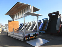 三菱ふそうファイターアルミウイング増トン（6t・8t）[写真06]